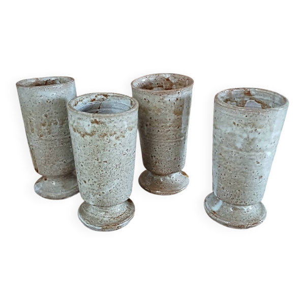 4 mugs/ mazagrans anciens en grès
