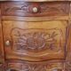 Table de chevet en bois et dessus marbre de style Louis XV