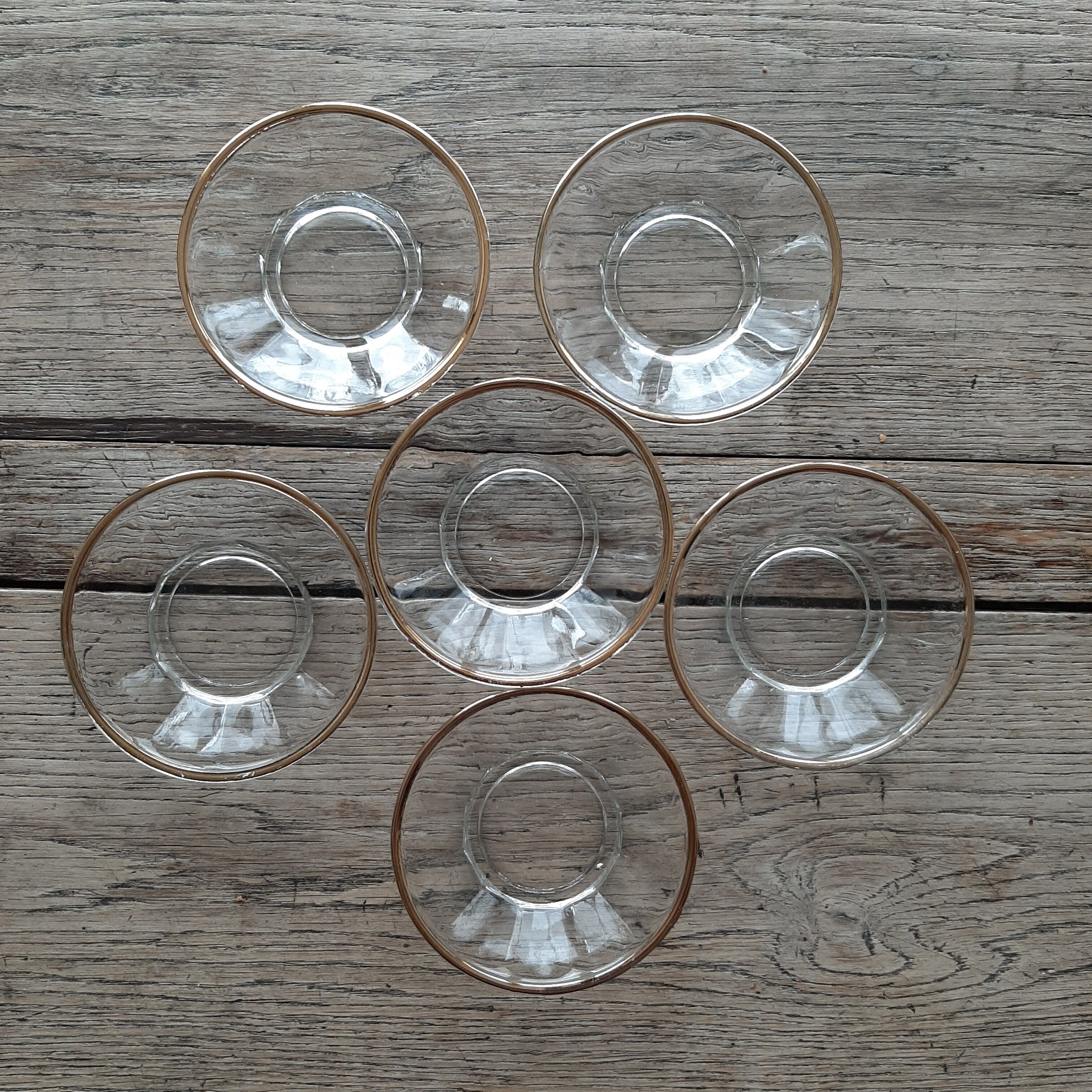 Lot 6 glass cups and gilding