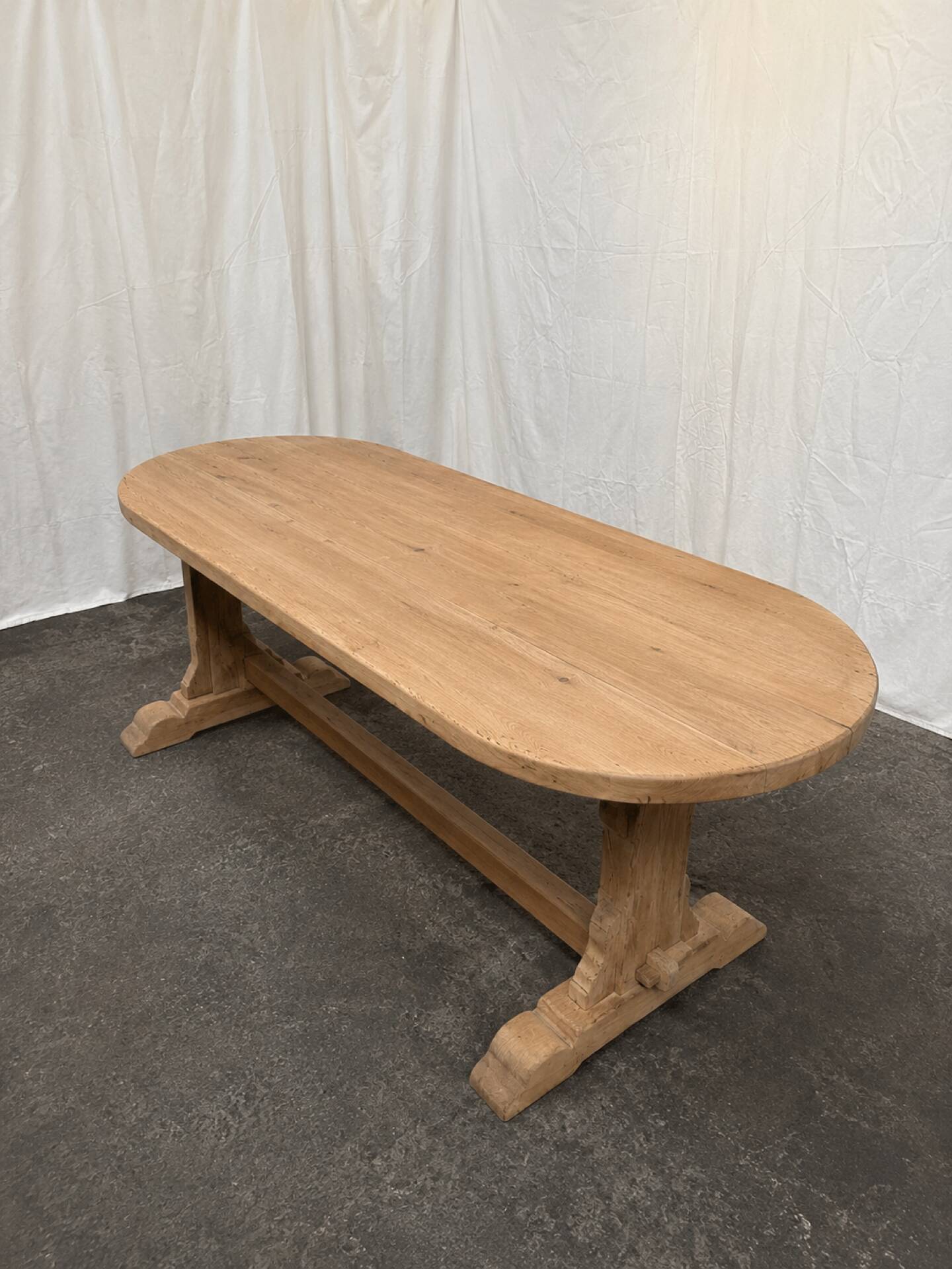 Table de monastère en chêne massif