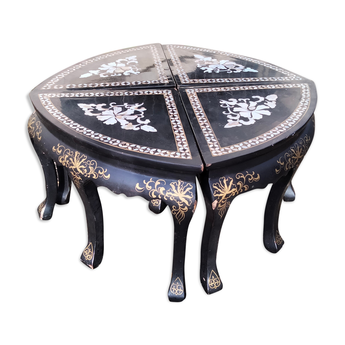 Coffee table Asian décor inlaid with vintage antique mother-of-pearl