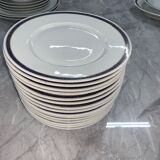 Service de 70 assiettes