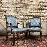 Paire de fauteuils en bois naturel de style régence xix eme siècle