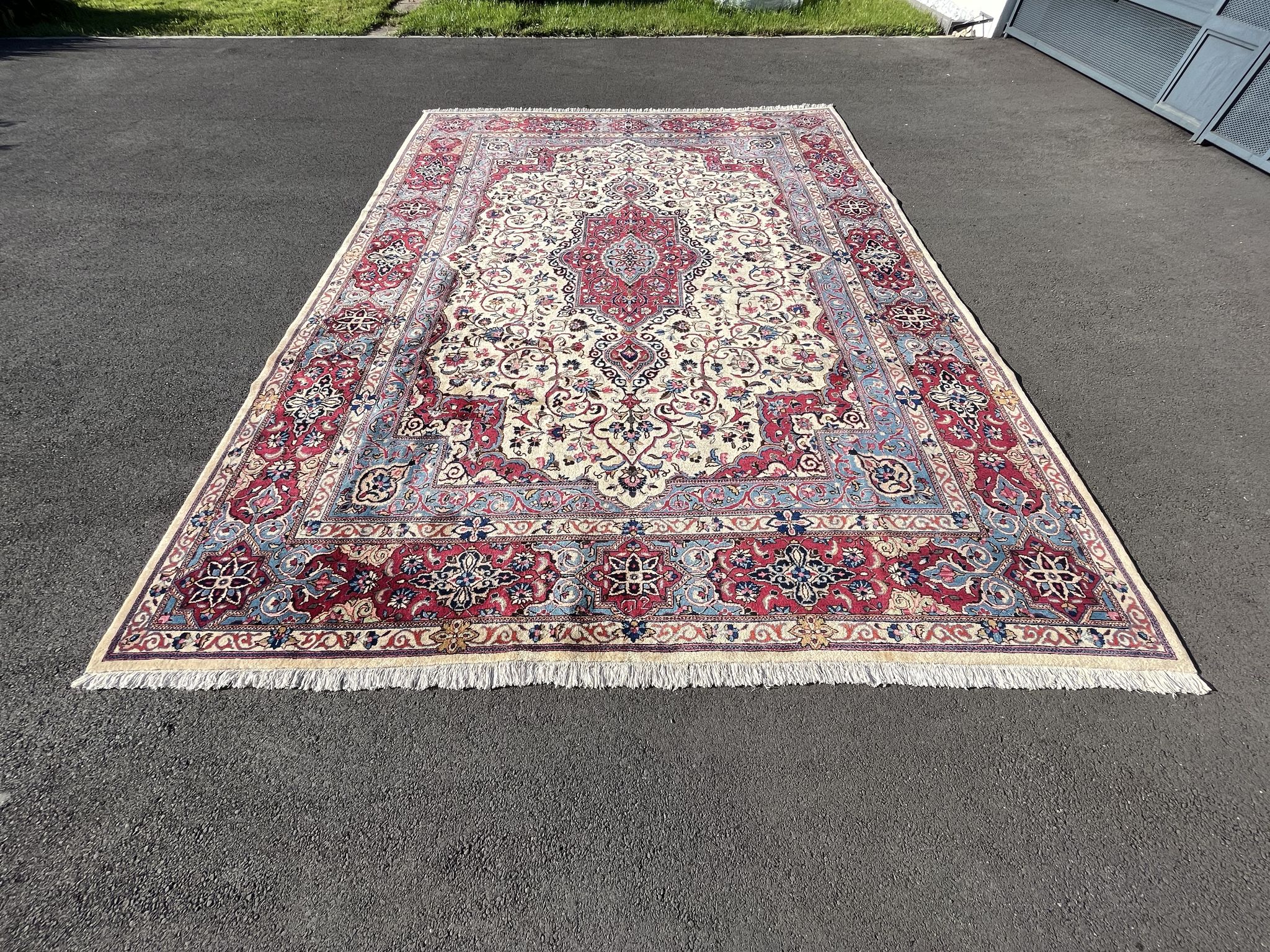 Tapis Kashmar Signé : "Royal" Vers 1950. 400x300 cm
