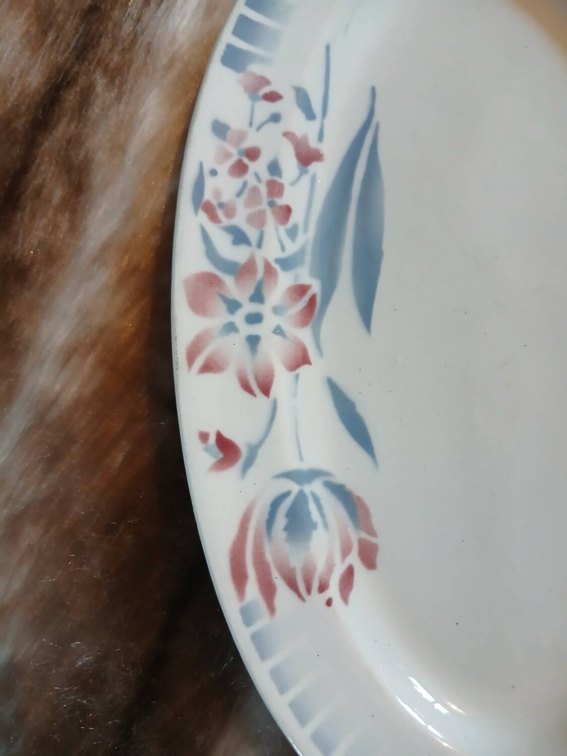 2 antique Saint Amand dishes