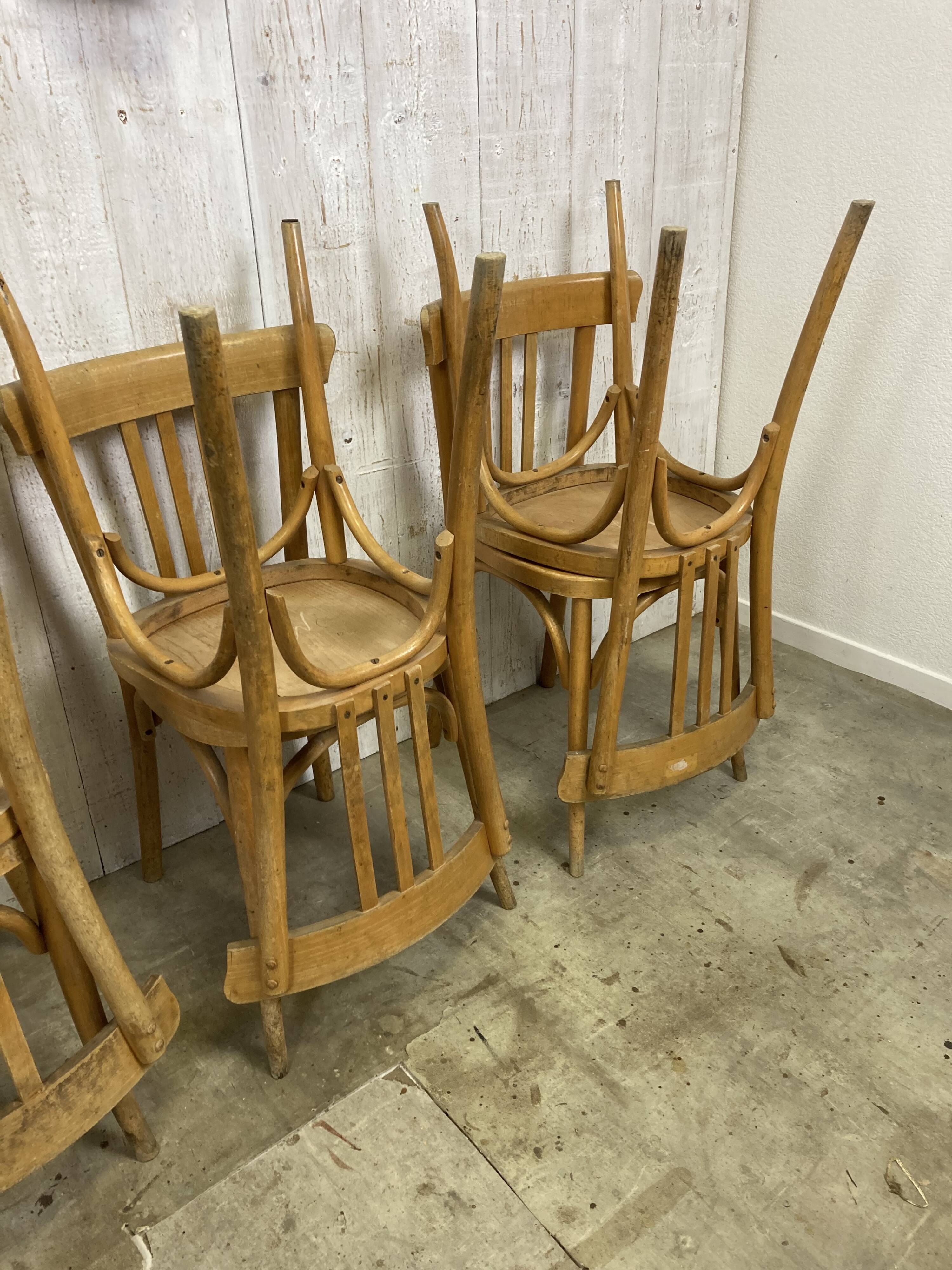 Série de 6 chaises bistrot en bois courbé