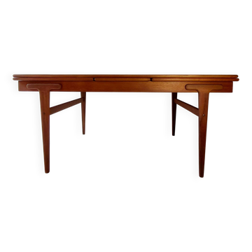 Danish dining table in teak model 83 – Gern Møbelfabrik, 1970s