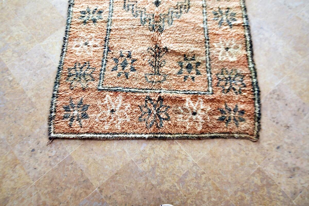 Vintage Boujaad Moroccan Berber rug 268 x 153 cm