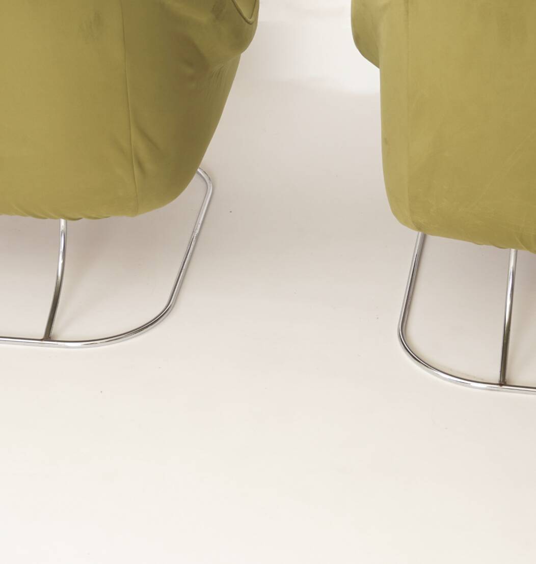 Pair of green velvet armchairs, 1970