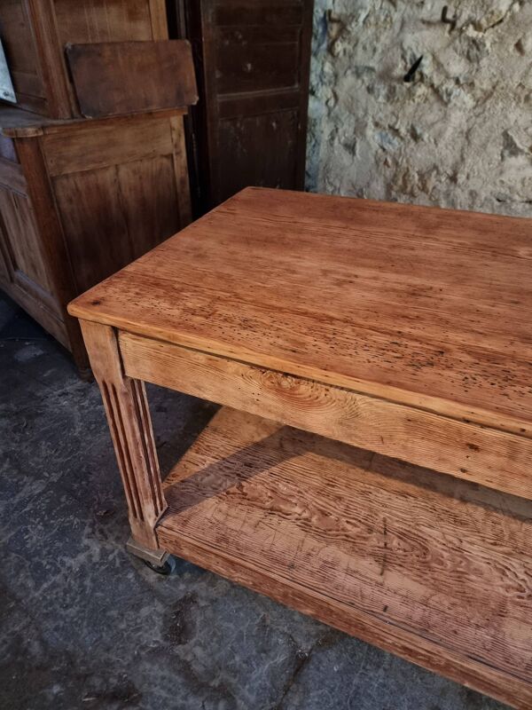 Table de travail française ancienne en pin pitch – grande table d'atelier / drapier, début du 20ème siècle