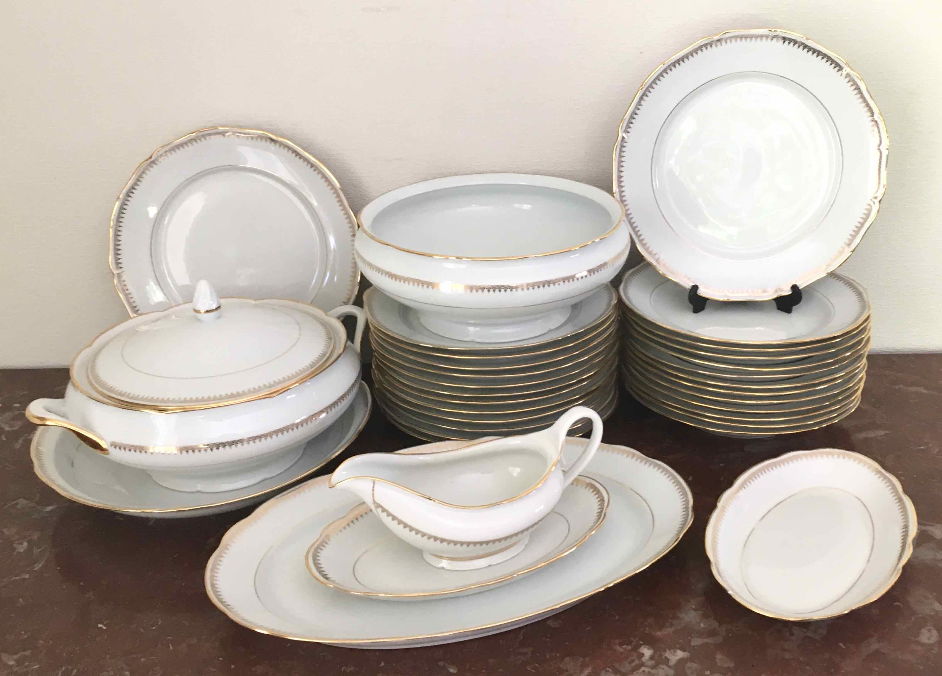 Service plates for 12 people 33 pieces Sologne porcelain