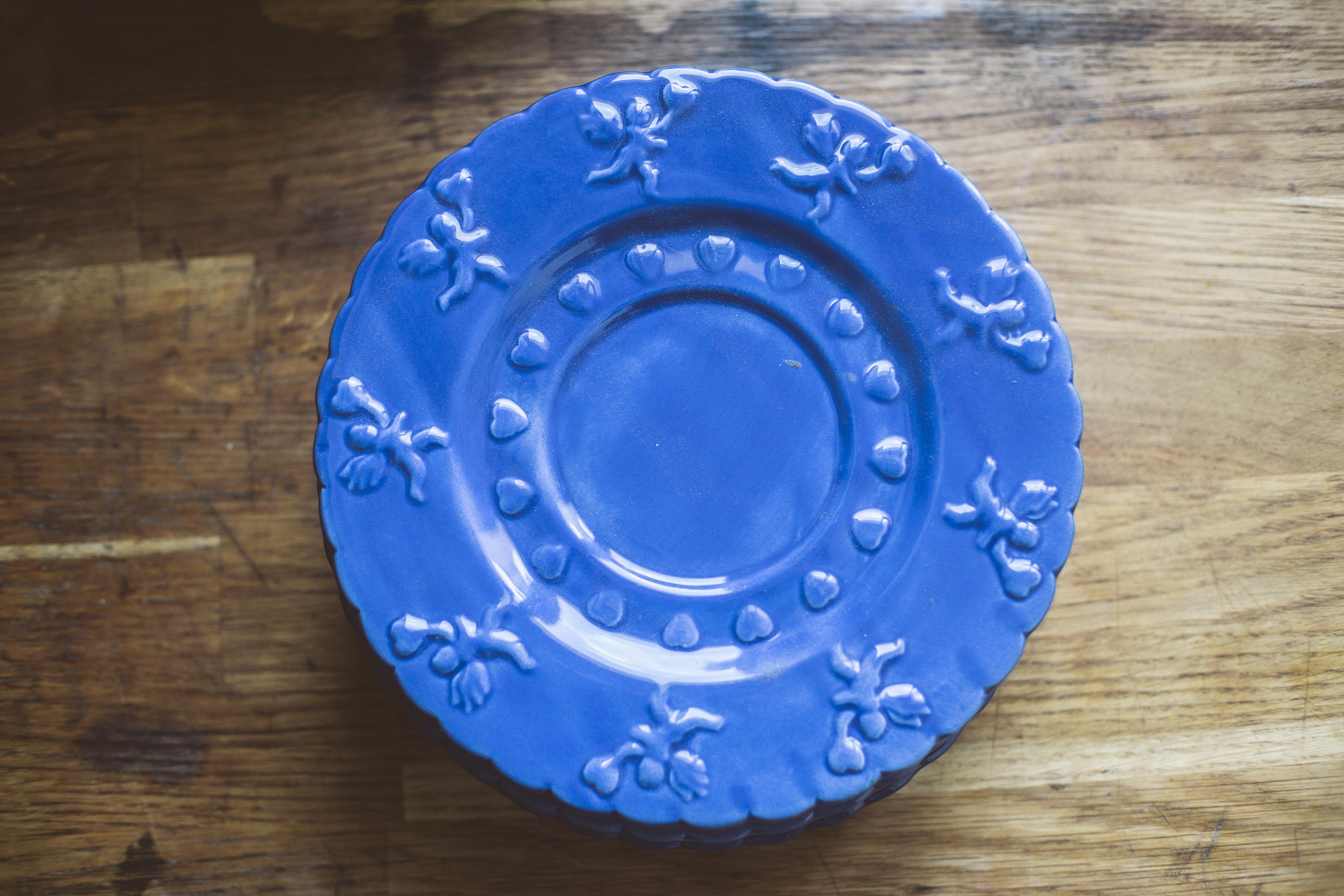 Set of 5 dessert plates