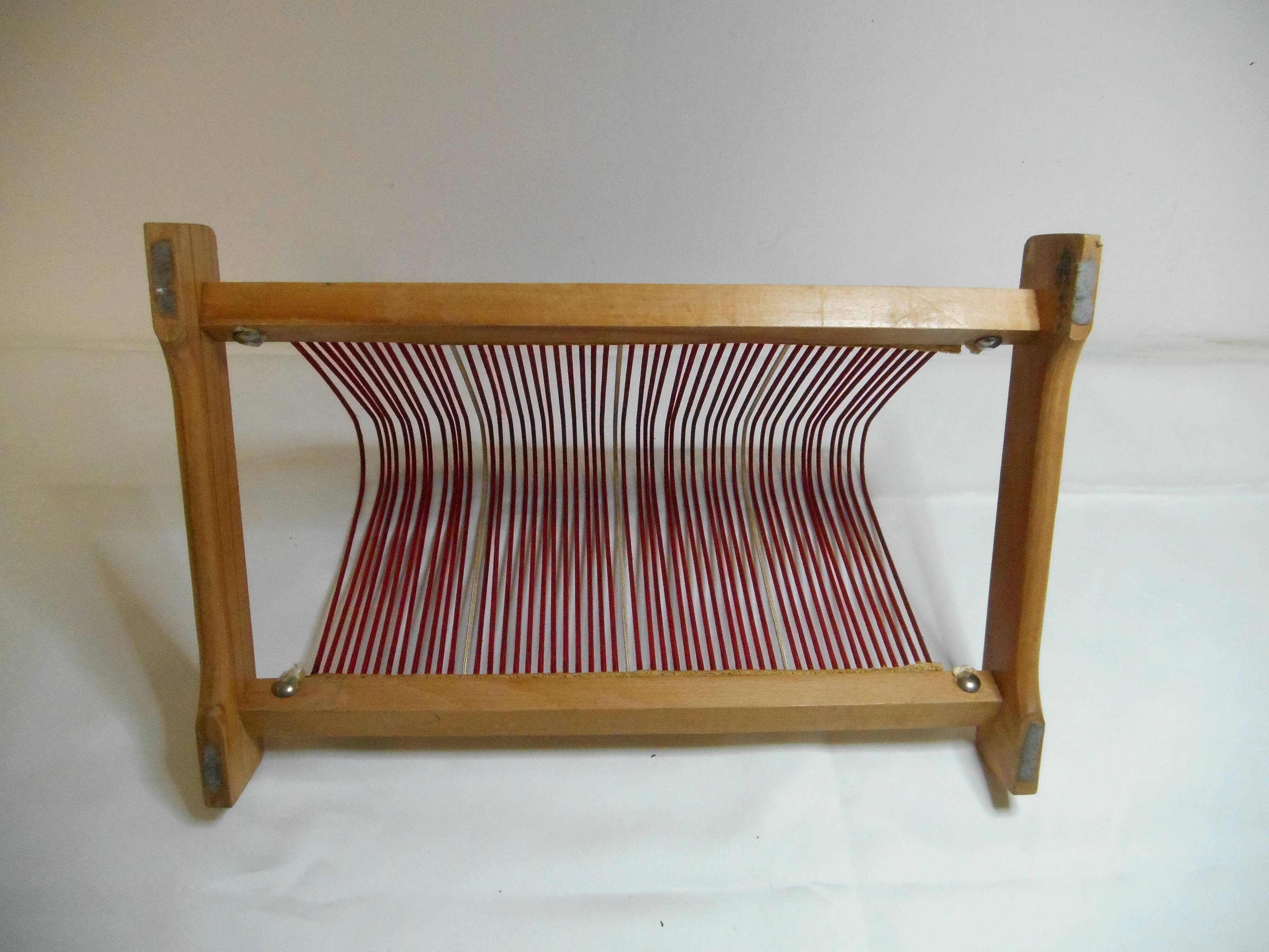 Vinyl storage unit with vintage wooden structure