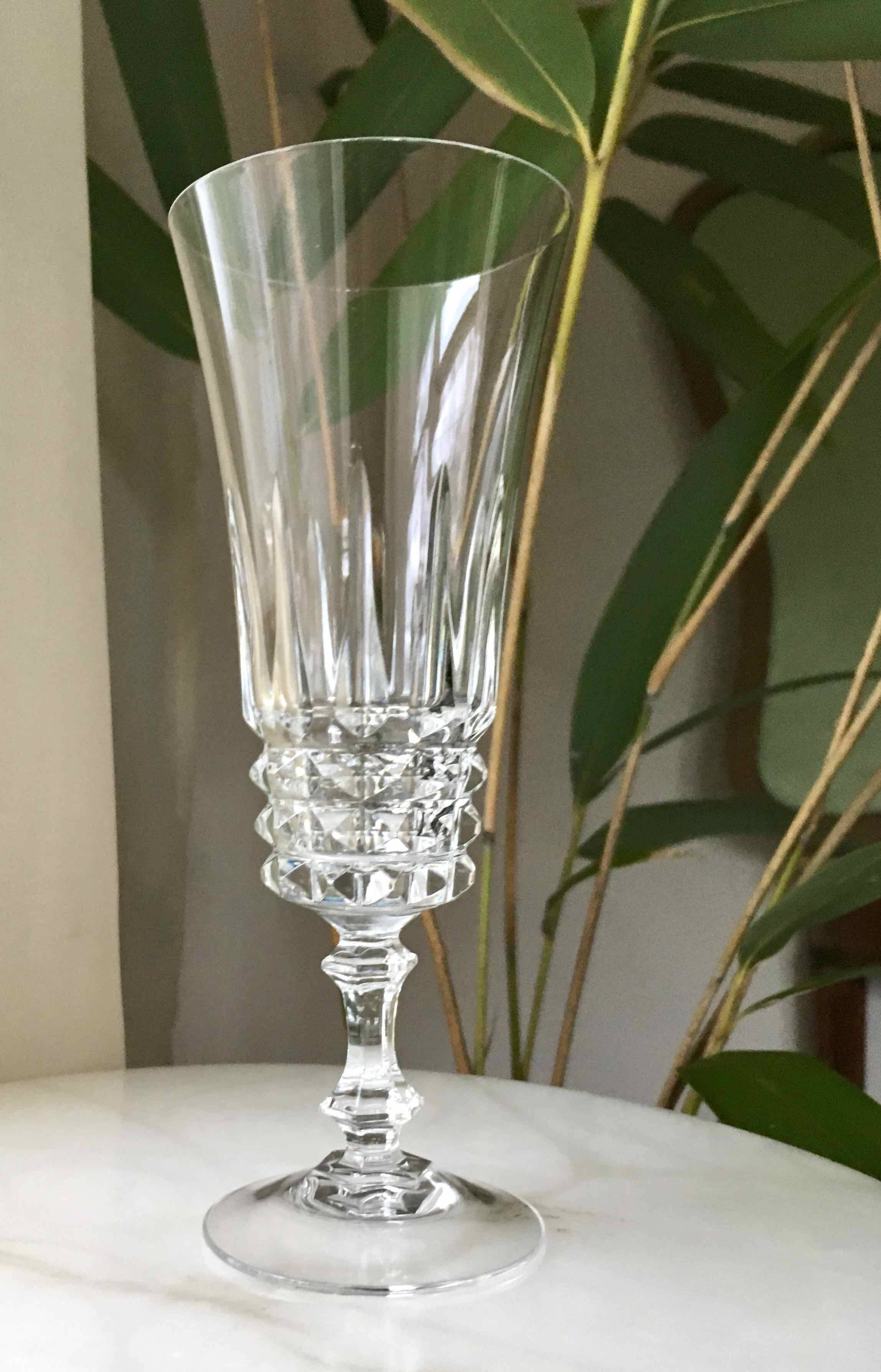 6 Arques crystal champagne flutes