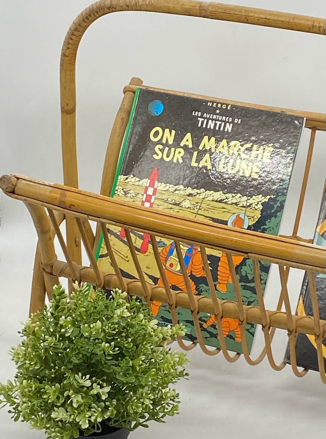 Magazine/magazine holder, rattan, vintage, natural fibers