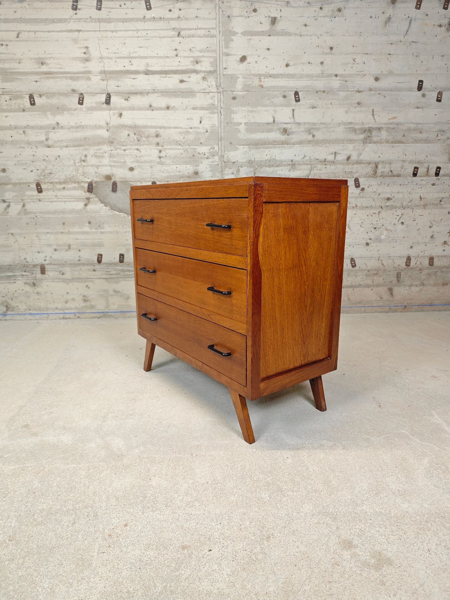Vintage chest of drawers
