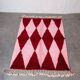 Off-white Moroccan rug with geometric patterns, 250cm x 200cm