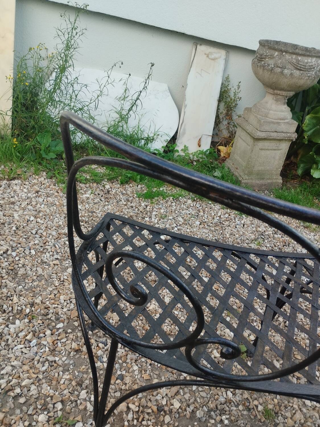 Banc de jardin en fer ancien
