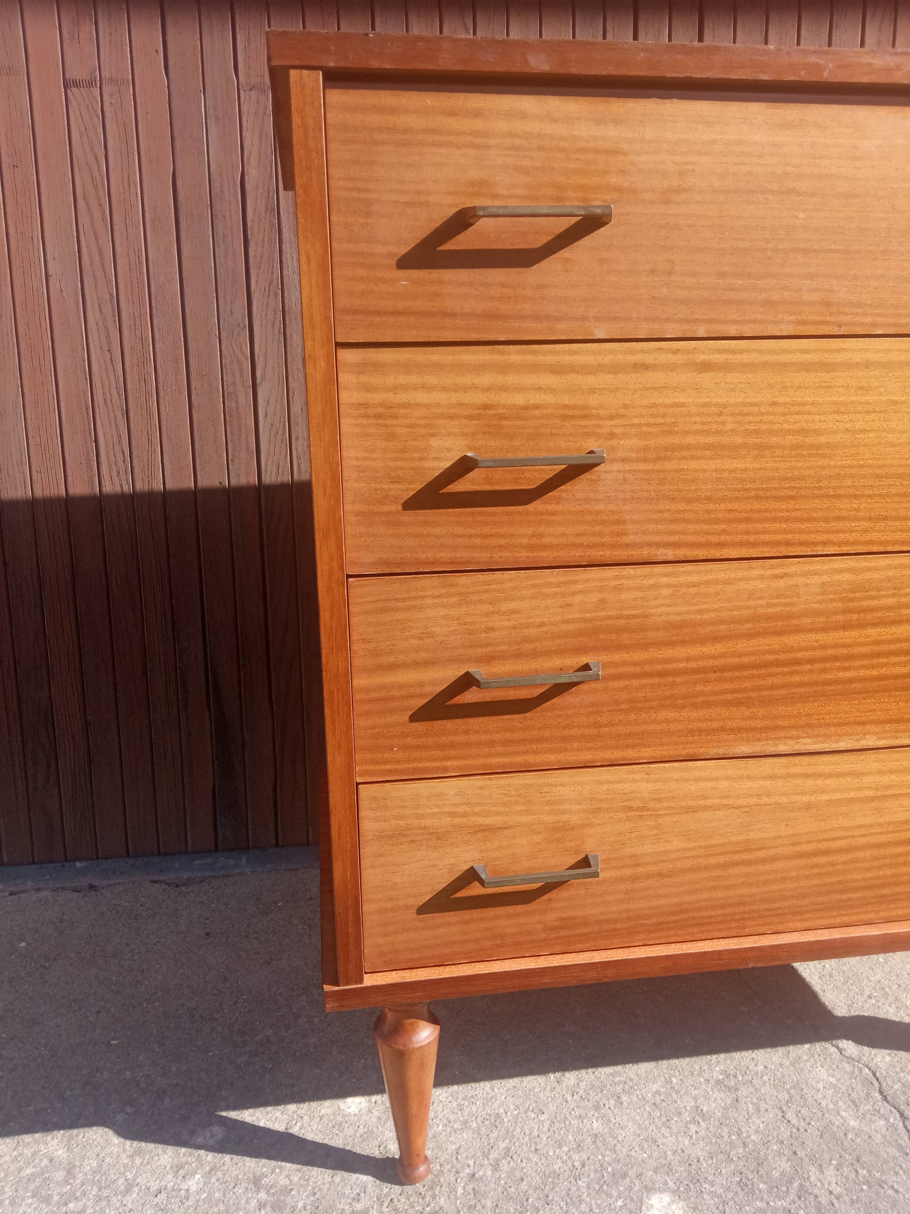 Commode vintage