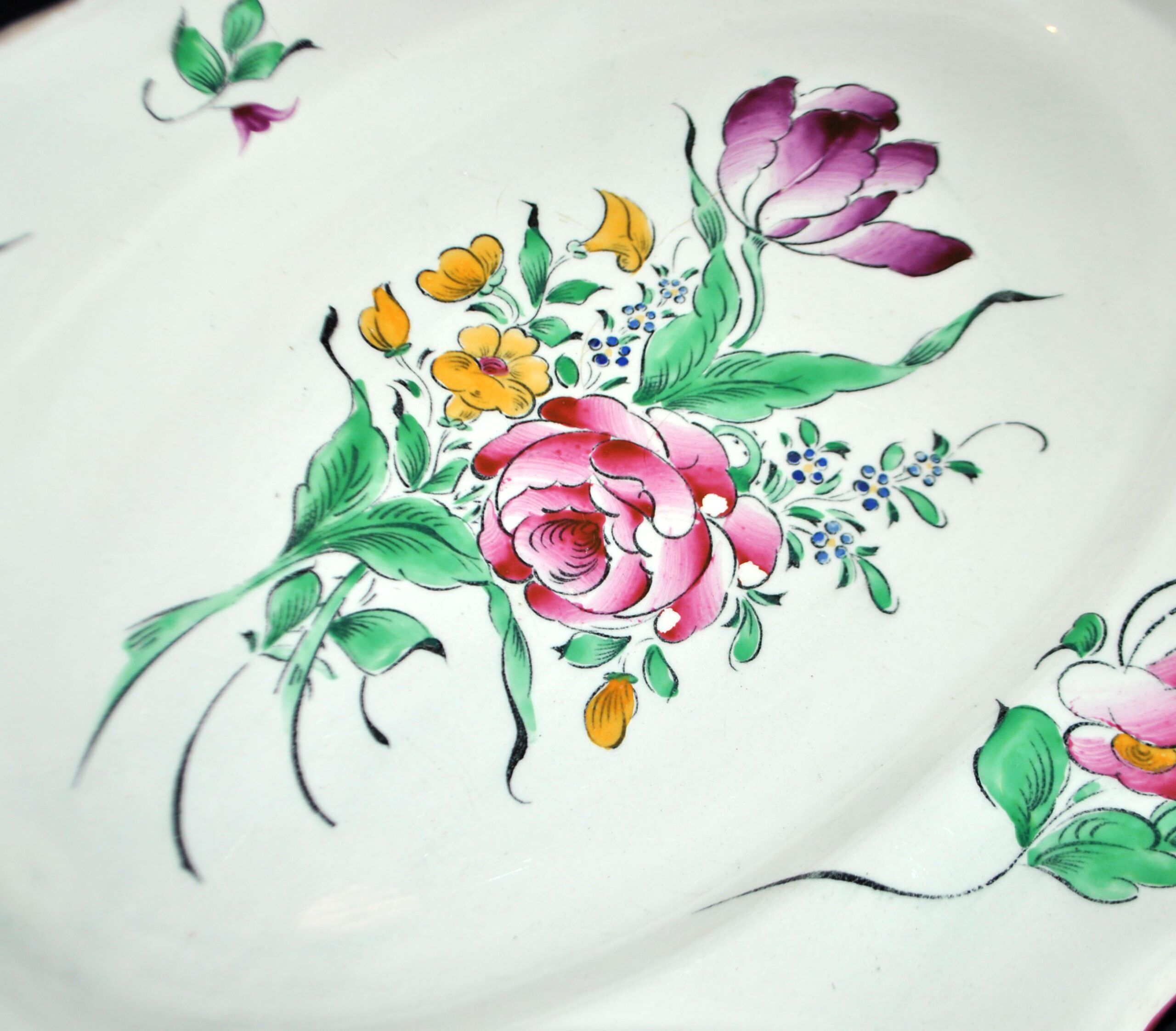 Lunéville Keller & Guerin, oval dish, Streetlight with polychrome flowers, 41×29