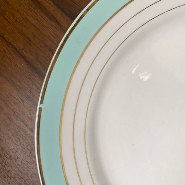Lot de 8 assiettes plates Lunéville modèle ''Régence'' vert d'eau , fin XIXe