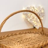 Natural wicker presentation basket