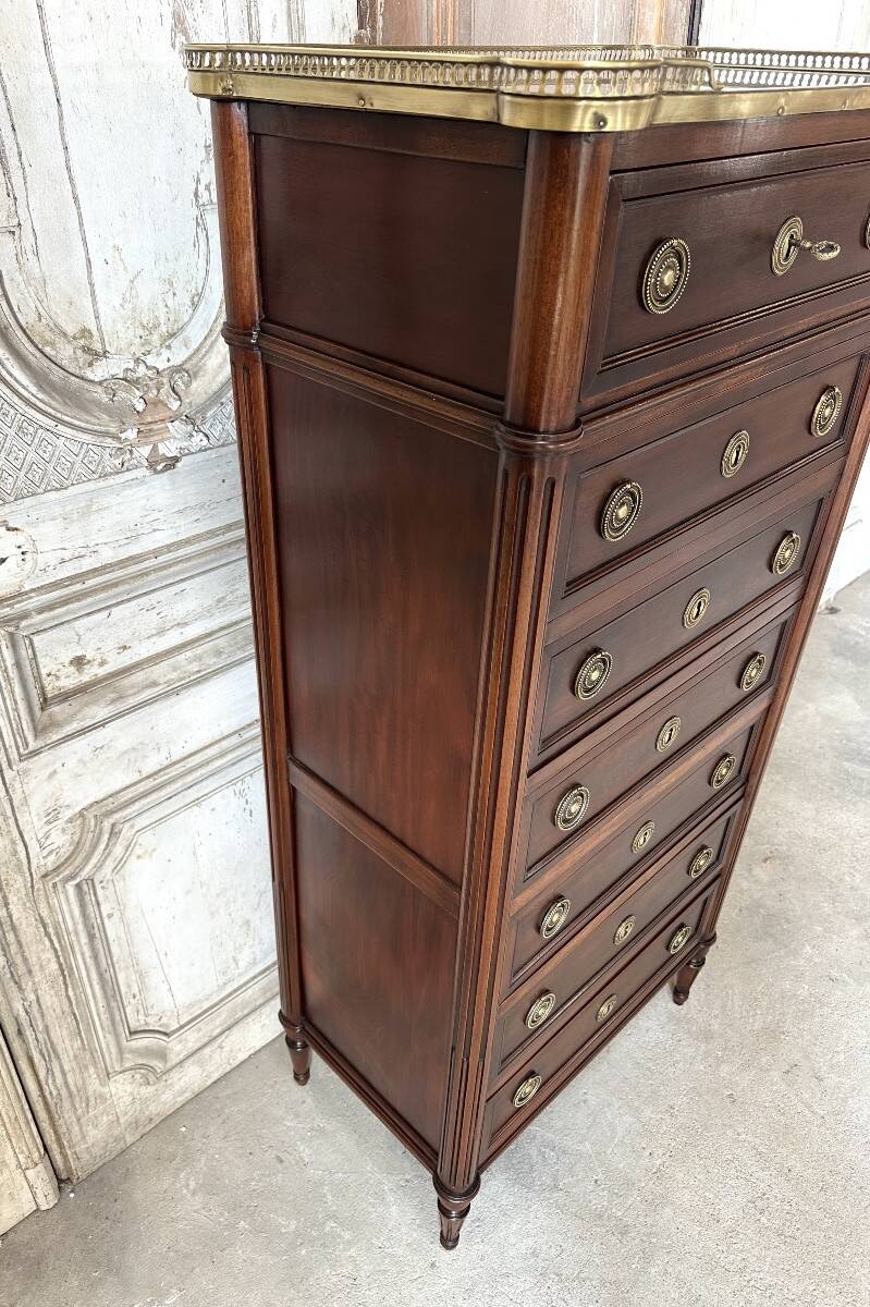 Semainier de style Louis XVI en acajou époque 1900