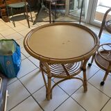 Round rattan table