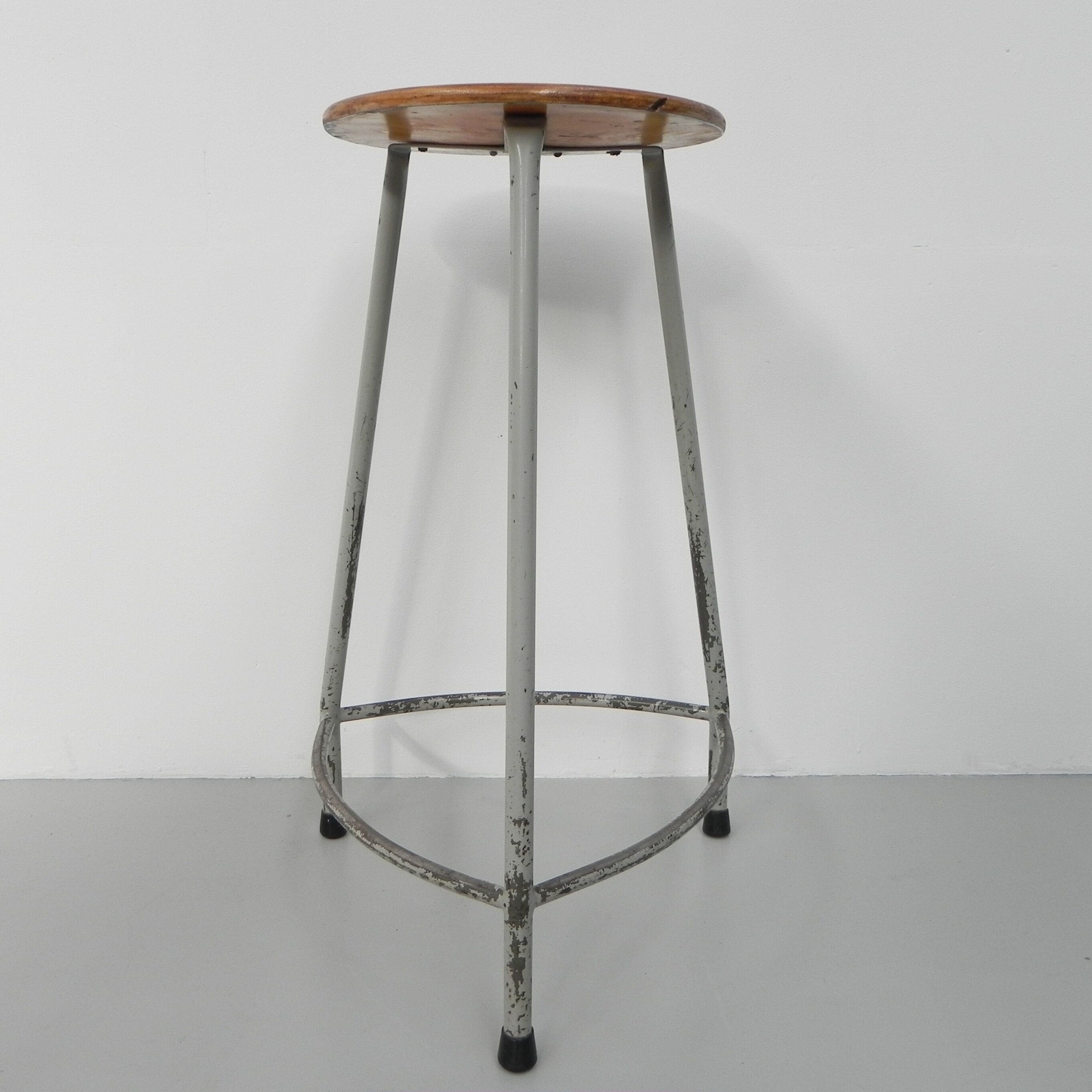 Industrial stool Ahrend de Cirkel