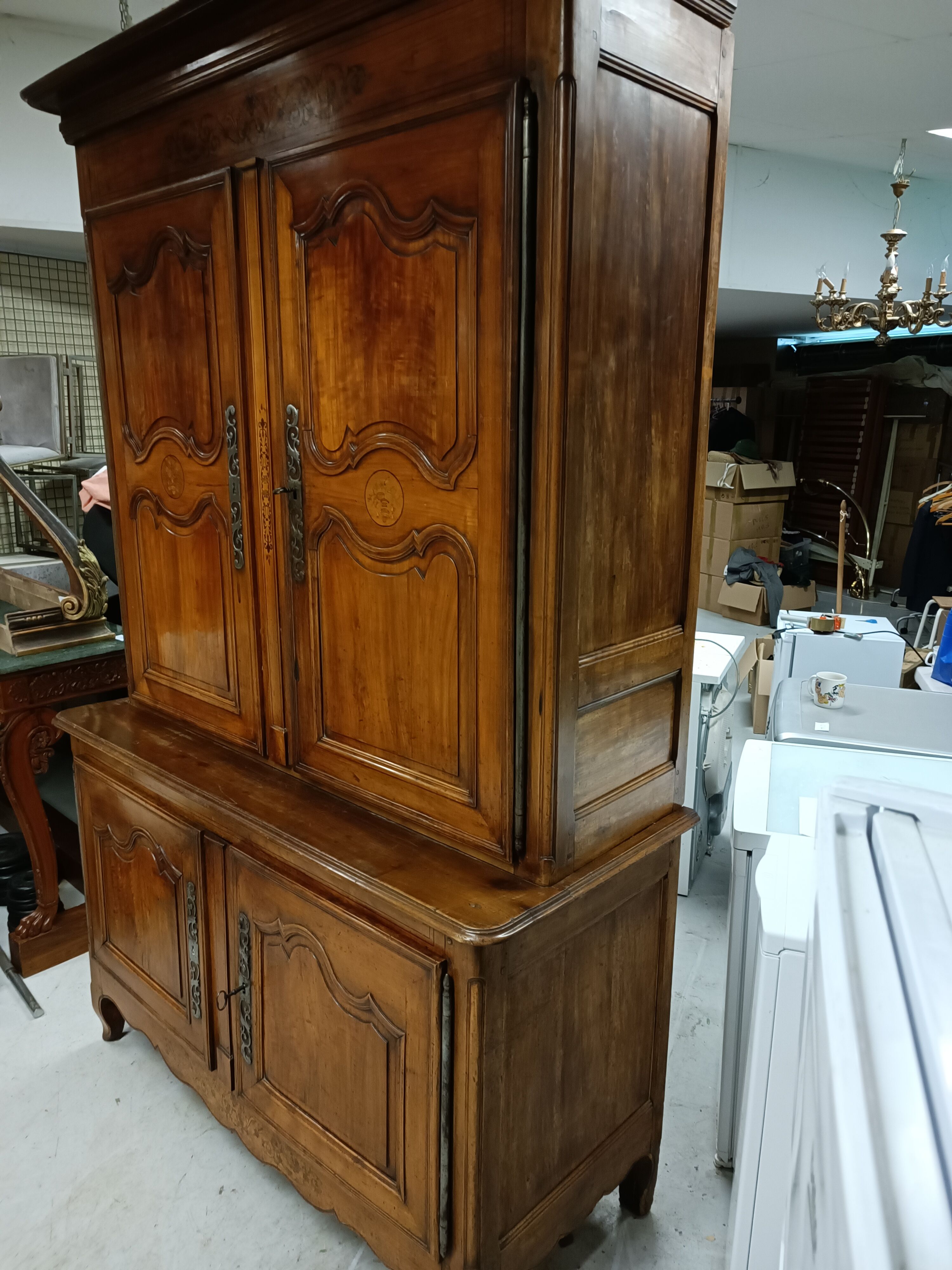 Buffet 2 bodies XIXth inlaid walnut