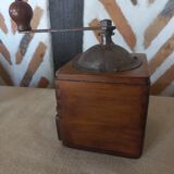 Cyrus coffee grinder 1940