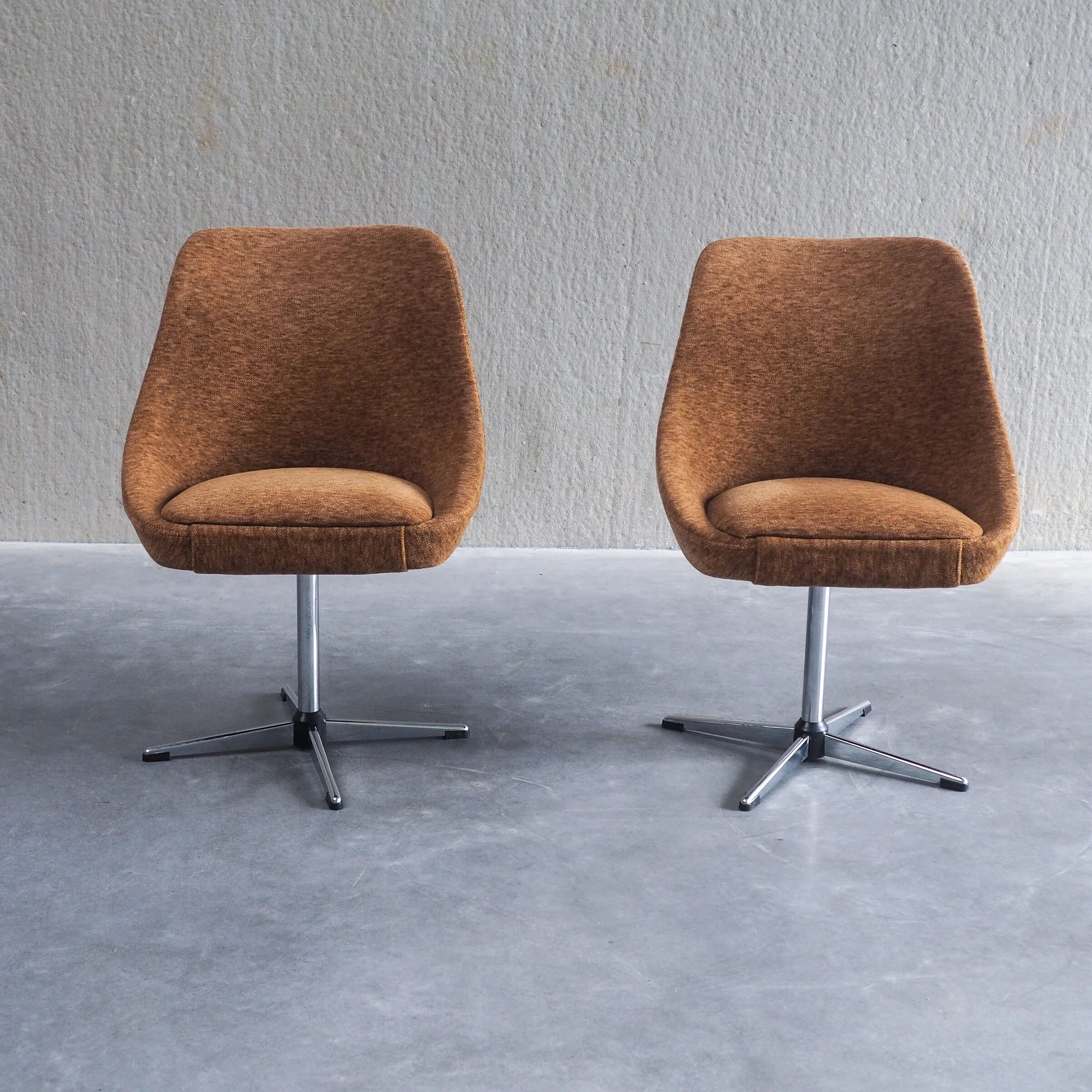 Set of 2 mid-century modern cocktail chairs