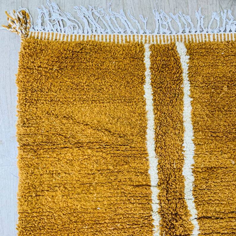 Traditional handmade Beni Ouarine rug 250cmx150cm