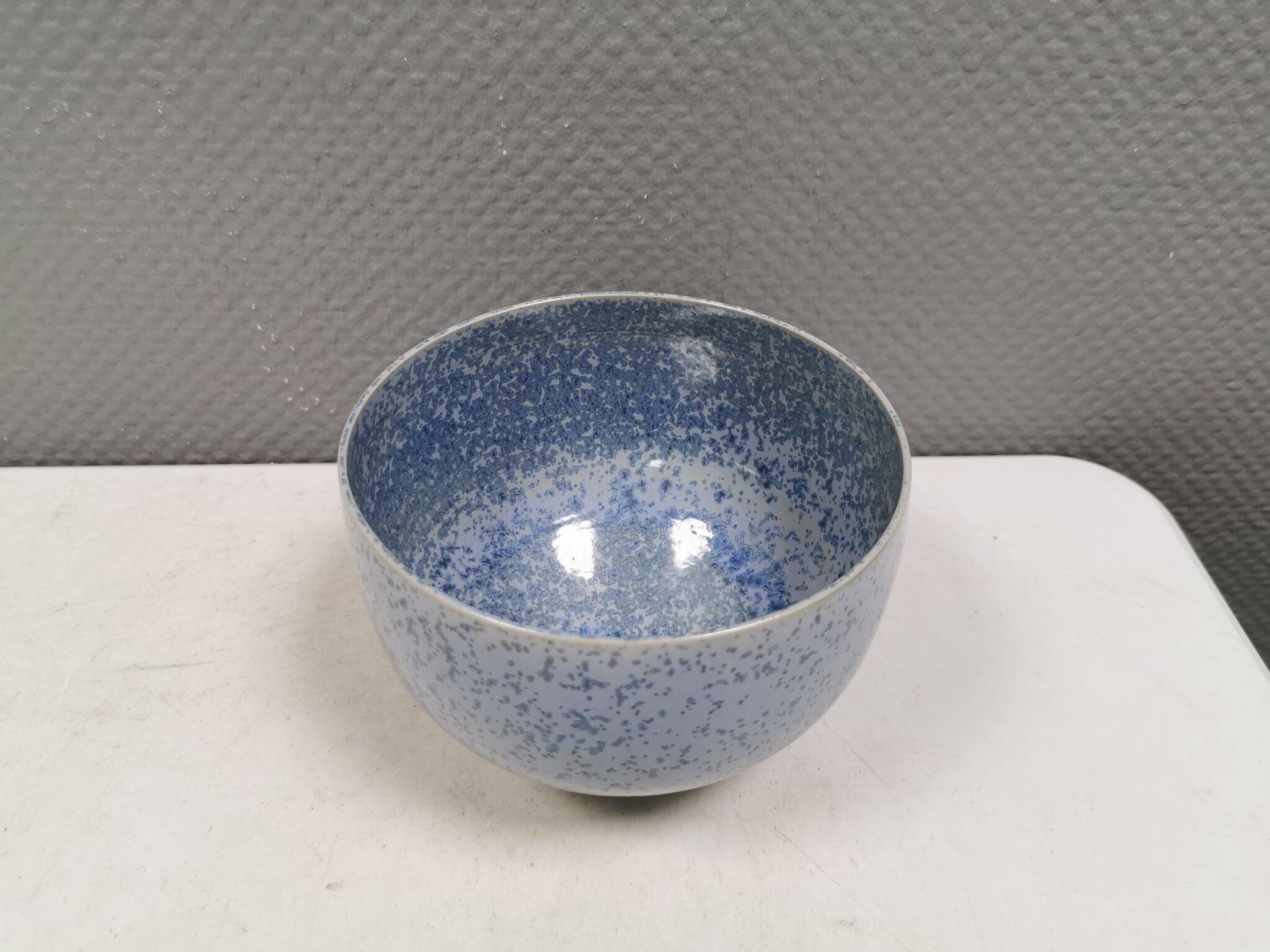 Birthe Sahl / Halvrimmen bowl in delicate bluish tones, Denmark, 1980s.