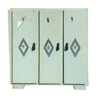 Child wardrobe