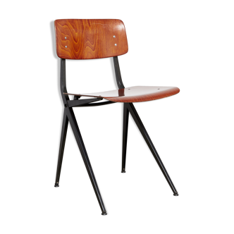 Chaise Friso Kramer "résultat" pour Ahrend De Circel