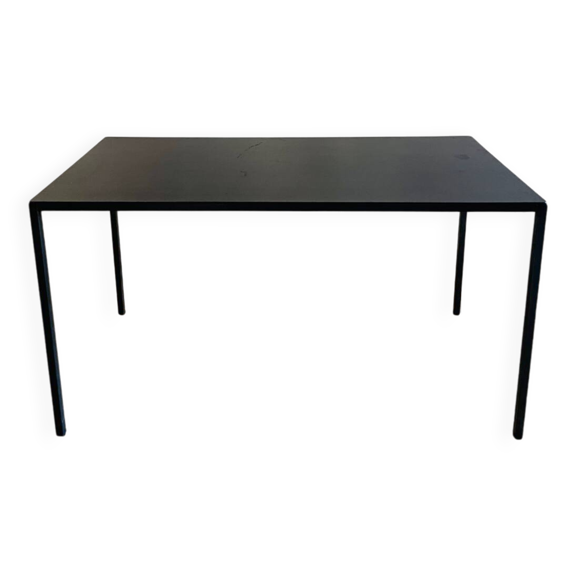 Table Basse noire en acier brut Modèle Domino Marque Caravane