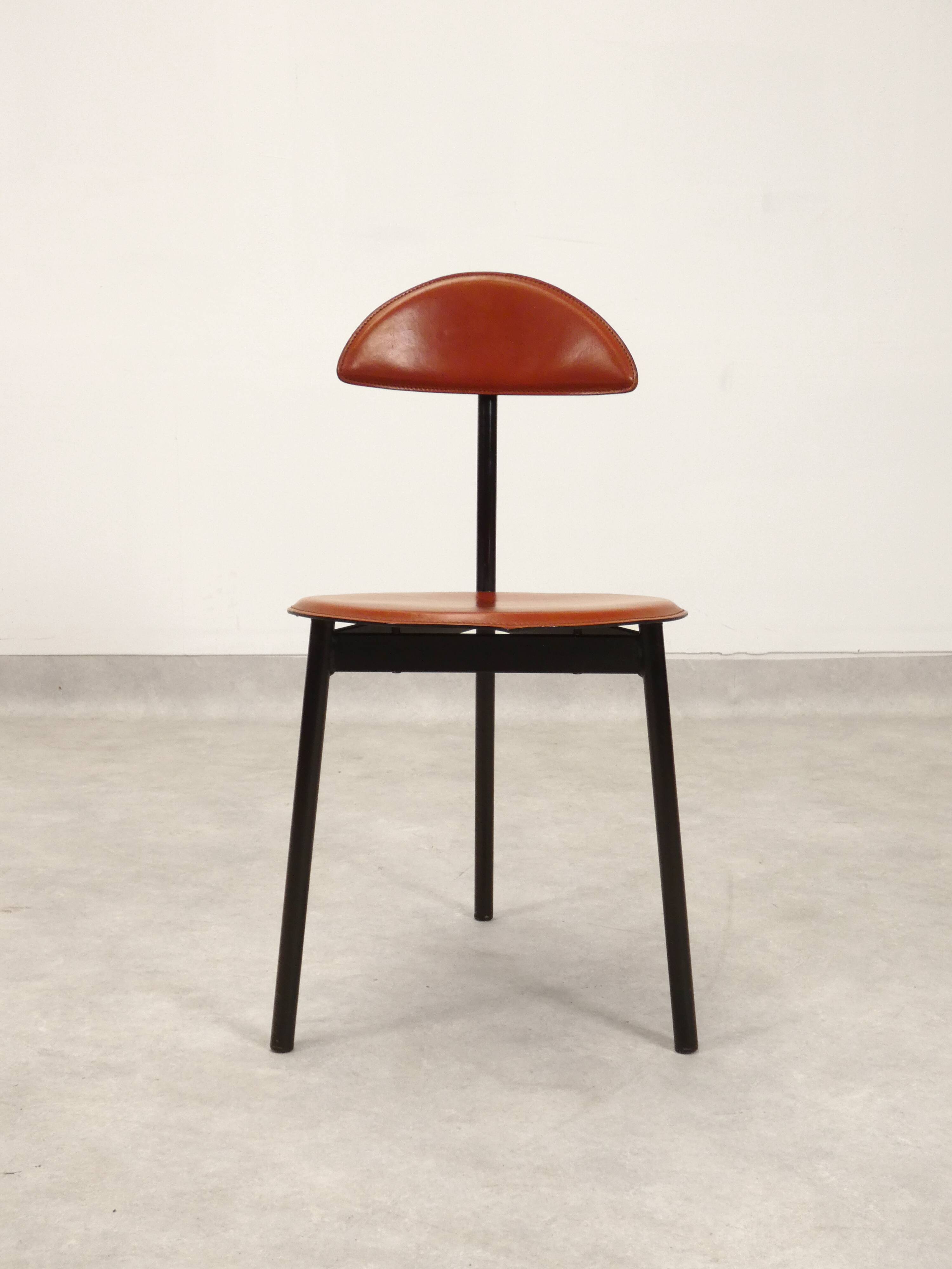 Set of 5 Linea Veam leather tripod chairs