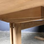 Oval extendable dining table in beech with Danish design.