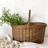 Woven wicker basket