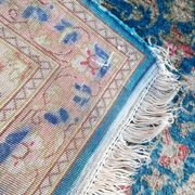 Kerman runner carpet in antique silk, hand-knotted from the 1940s.