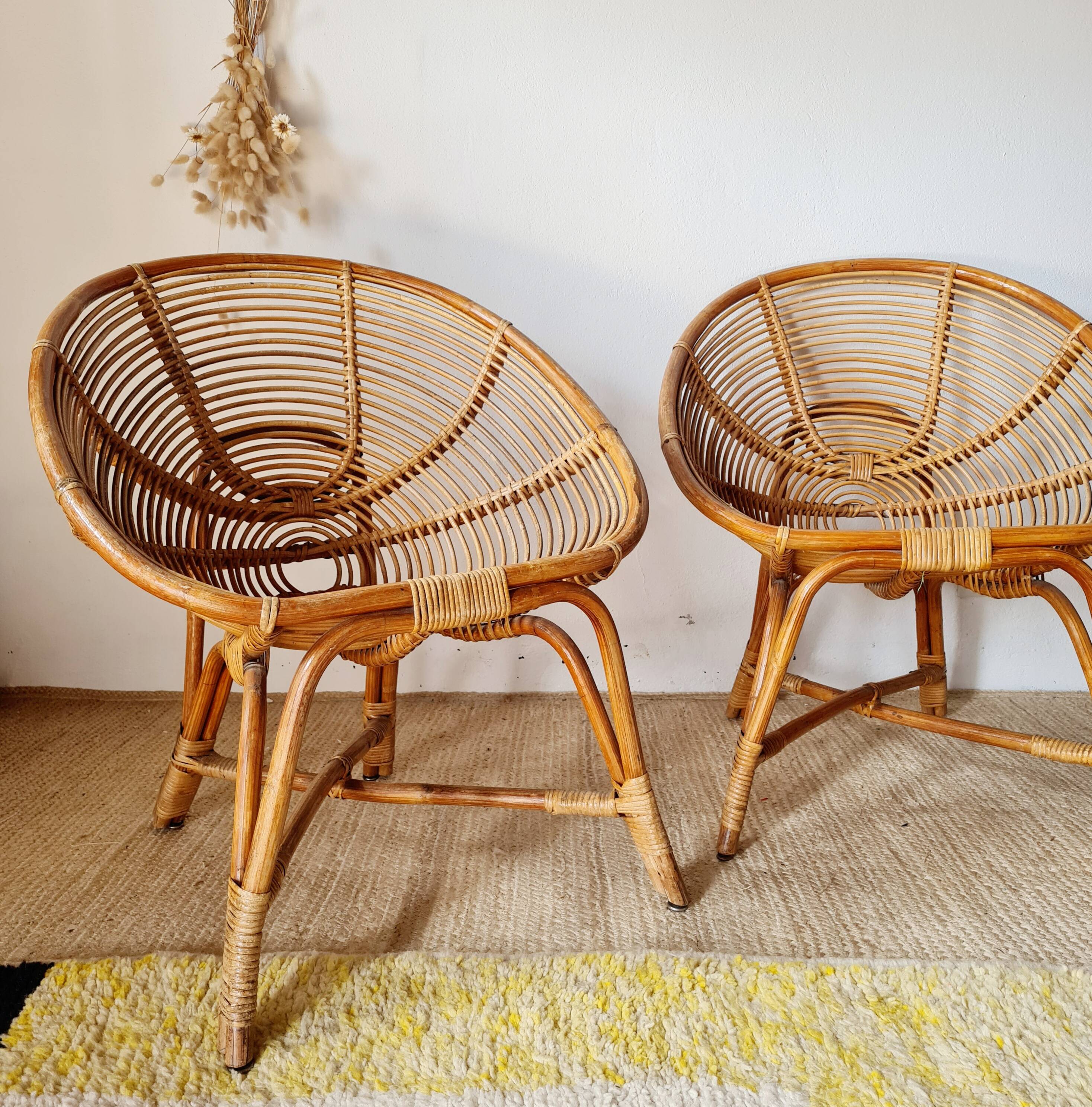 Pair of vintage basket chairs in rattan – Riviera style 1960