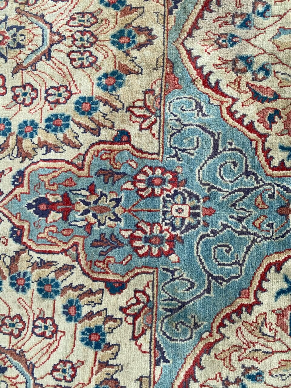 Sino Isfahan handmade carpet 134x208 cm