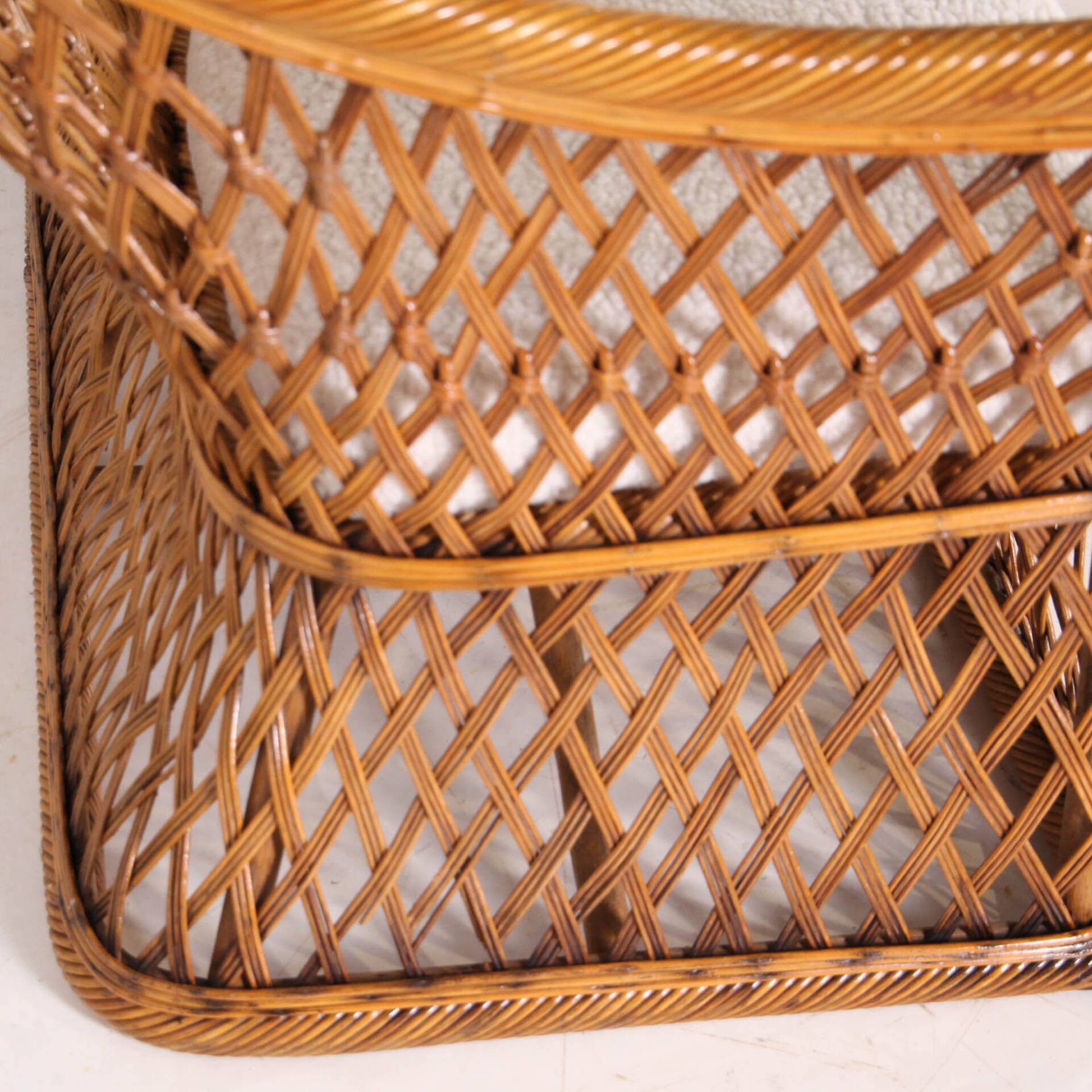 Woven rattan lounge set