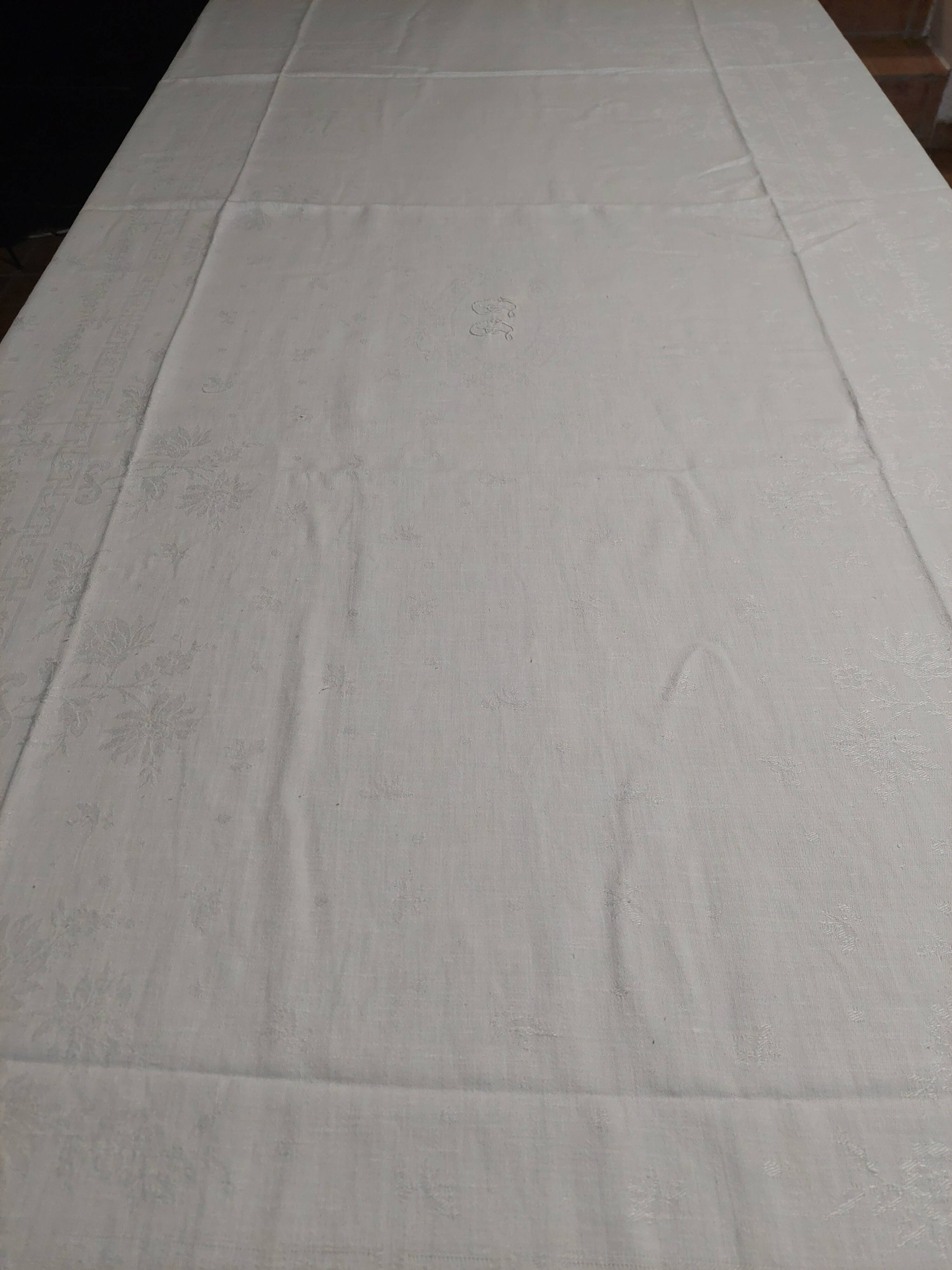 Damask cotton tablecloth monogrammed DD 150 x 220 cm