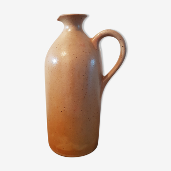 Sandstone pitcher