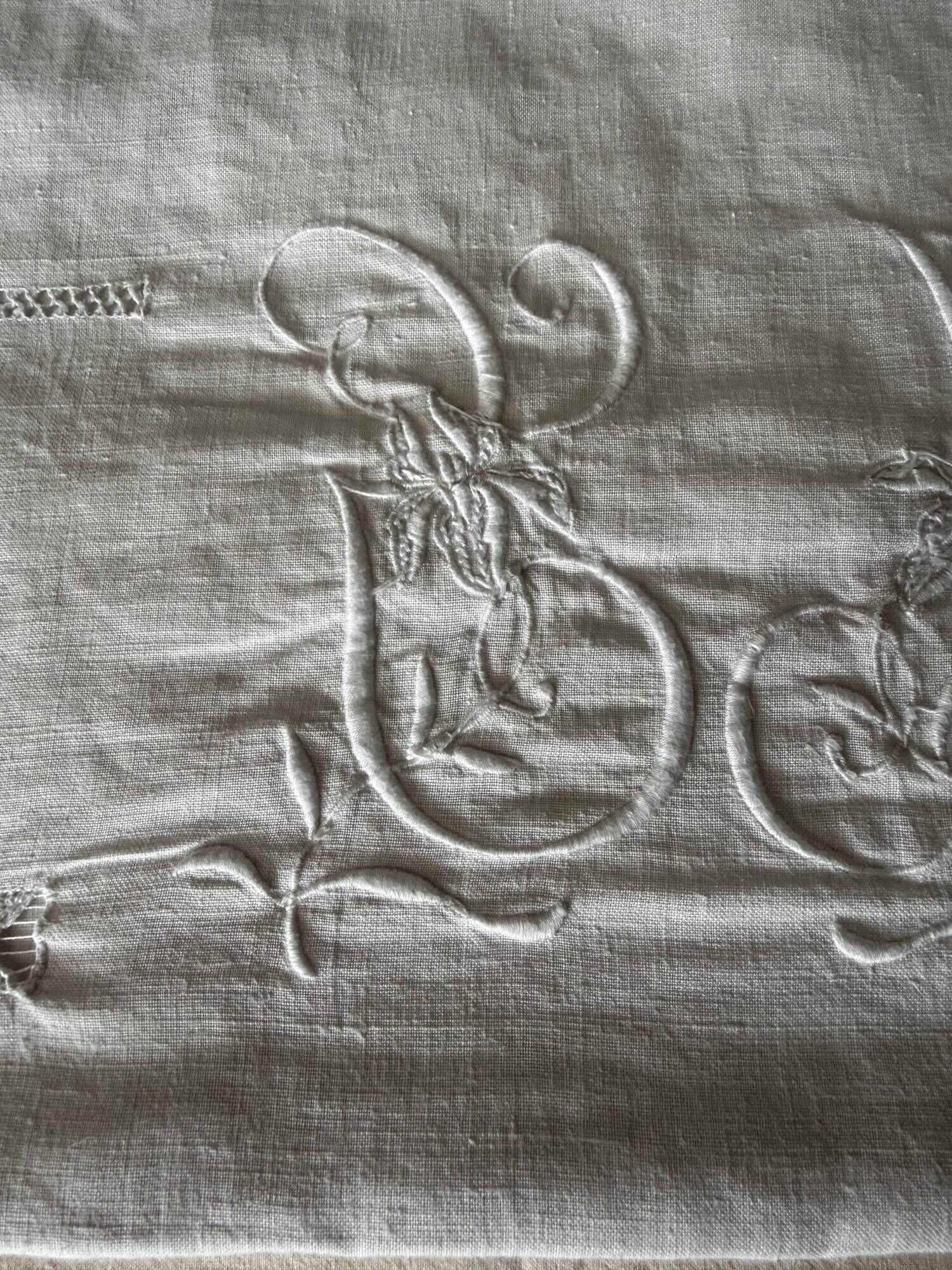 Old fine linen curtain, monogram "GH" (230x320)