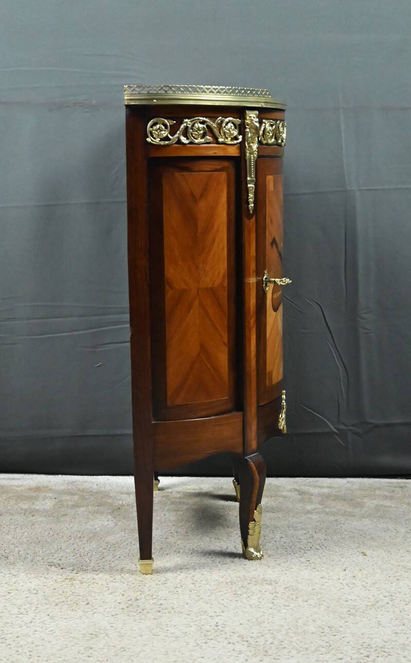 Small living room piece in precious wood marquetry, Louis XVI style – mid-19th century.