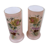 Paire de vases 1900 en opaline rose émaillés