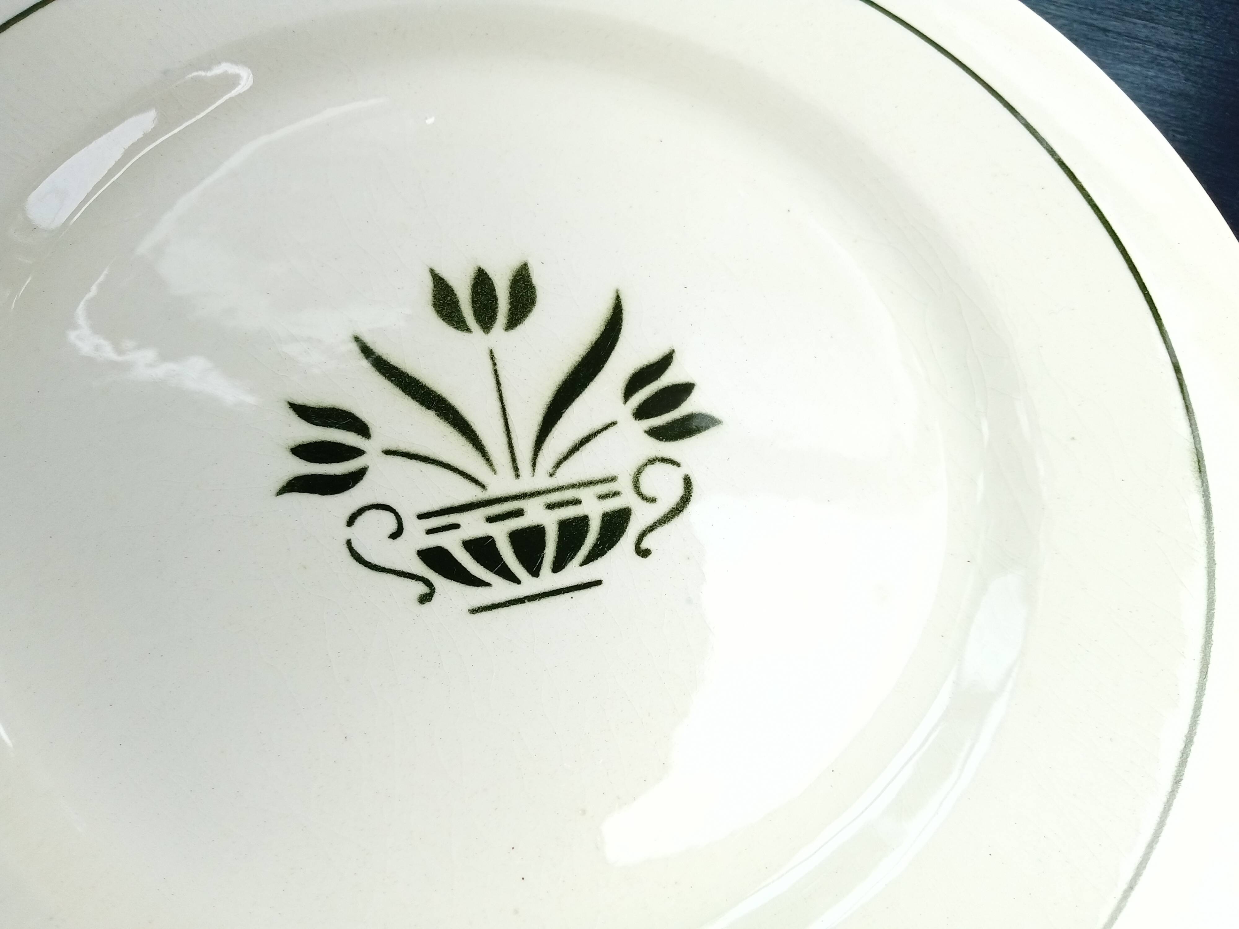 12 Terre de Fer Marmoz dessert plates